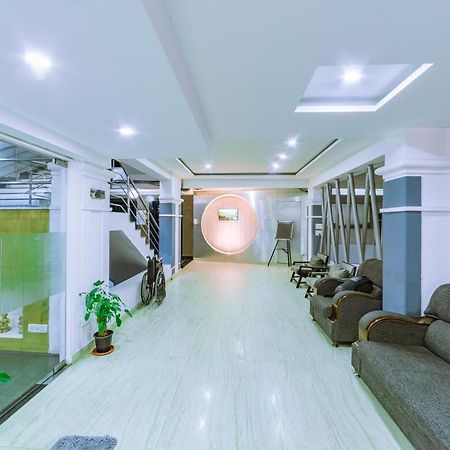Hotel Athome , Whitefields, Kondapur Hyderabad Exterior foto