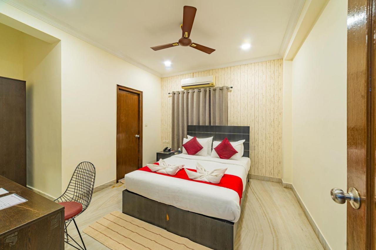 Hotel Athome , Whitefields, Kondapur Hyderabad Exterior foto