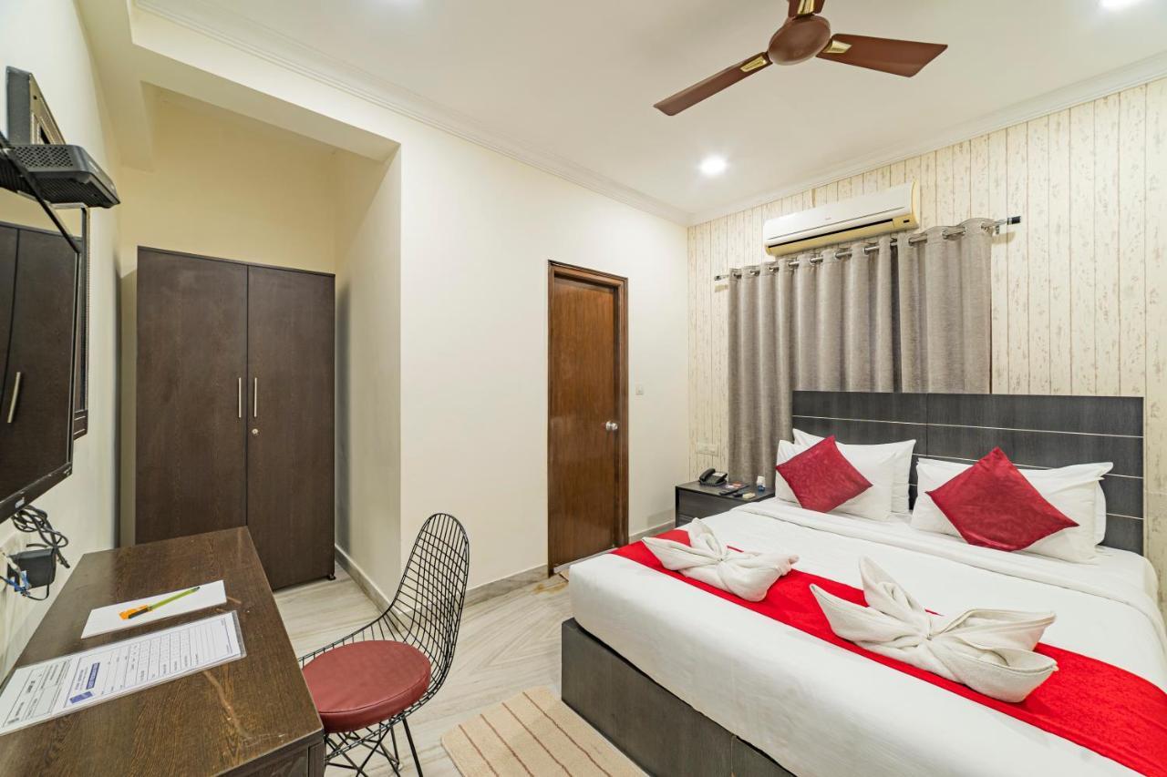 Hotel Athome , Whitefields, Kondapur Hyderabad Exterior foto