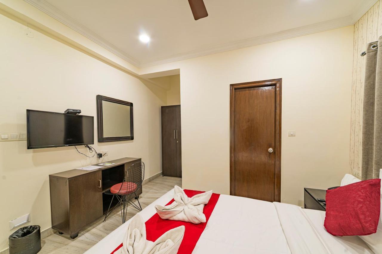 Hotel Athome , Whitefields, Kondapur Hyderabad Exterior foto